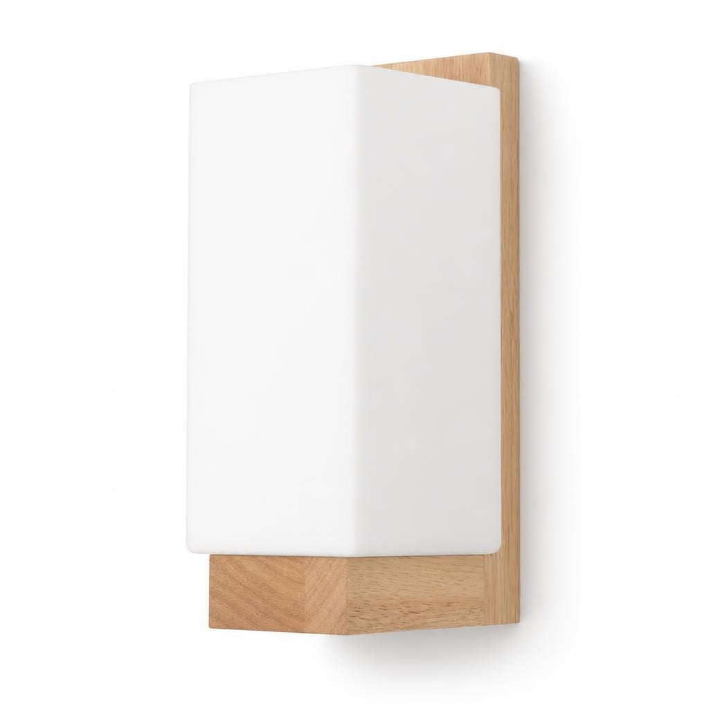 Applique murale Andon en bois clair et verre dépoli blanc, sur fond blanc