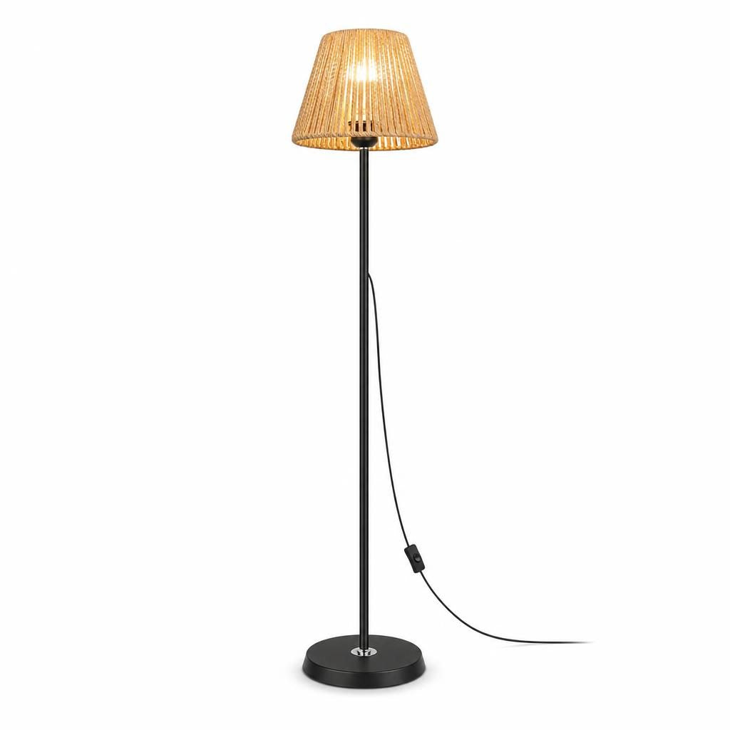 Lampadaire Kaya avec abat-jour en corde tressée et pied en métal noir, sur fond blanc