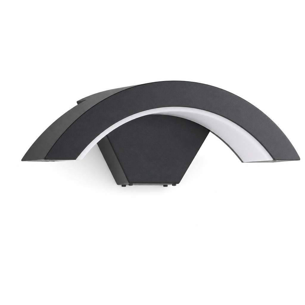 Applique extérieure LED Mikazuki, arc en métal noir et diffuseur blanc, sur fond blanc