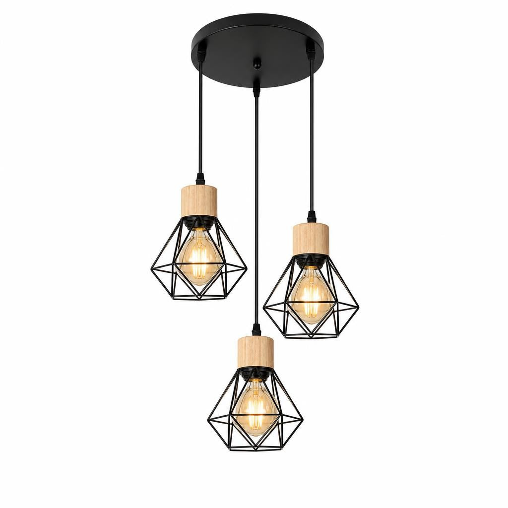 Suspension Koshi à 3 cages diamant en métal noir et douilles en bois, sur fond blanc
